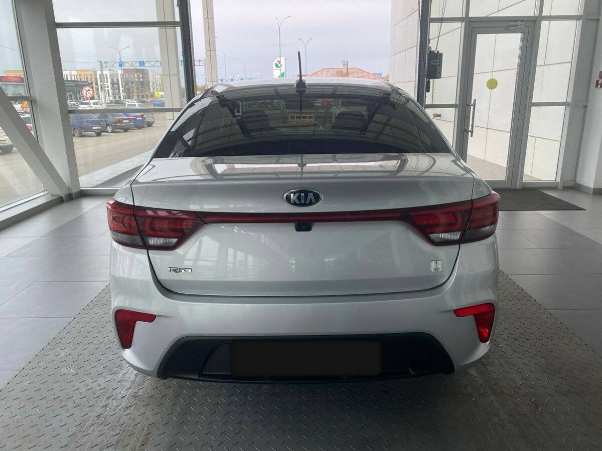 Kia Rio с пробегом — 2020 год. Фото: #5