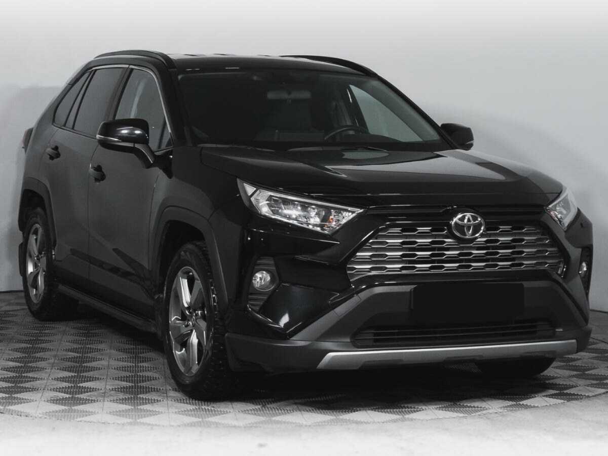 Toyota RAV4 с пробегом — 2020 год. Фото: #2