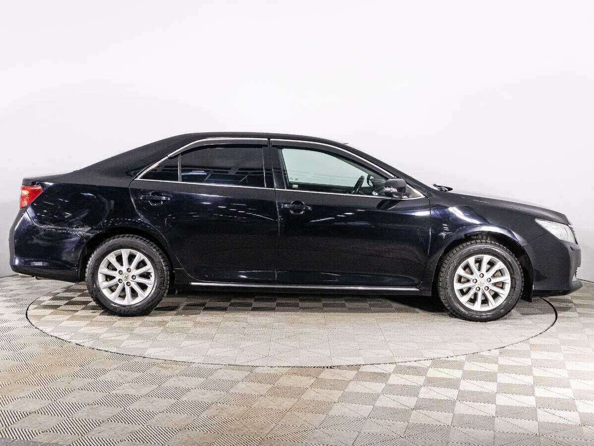 Toyota Camry с пробегом — 2012 год. Фото: #3