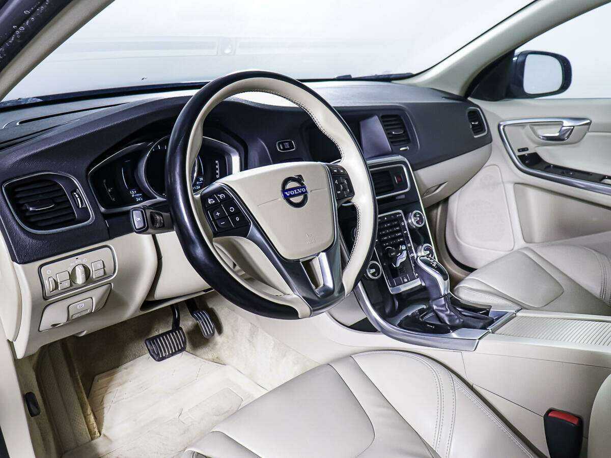 Volvo S60 с пробегом — 2014 год. Фото: #12