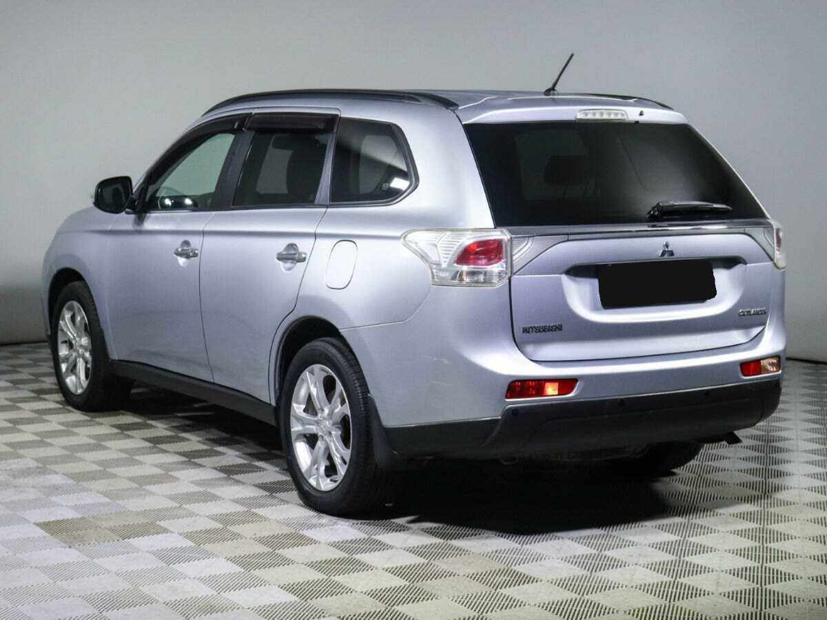 Mitsubishi Outlander с пробегом — 2012 год. Фото: #6