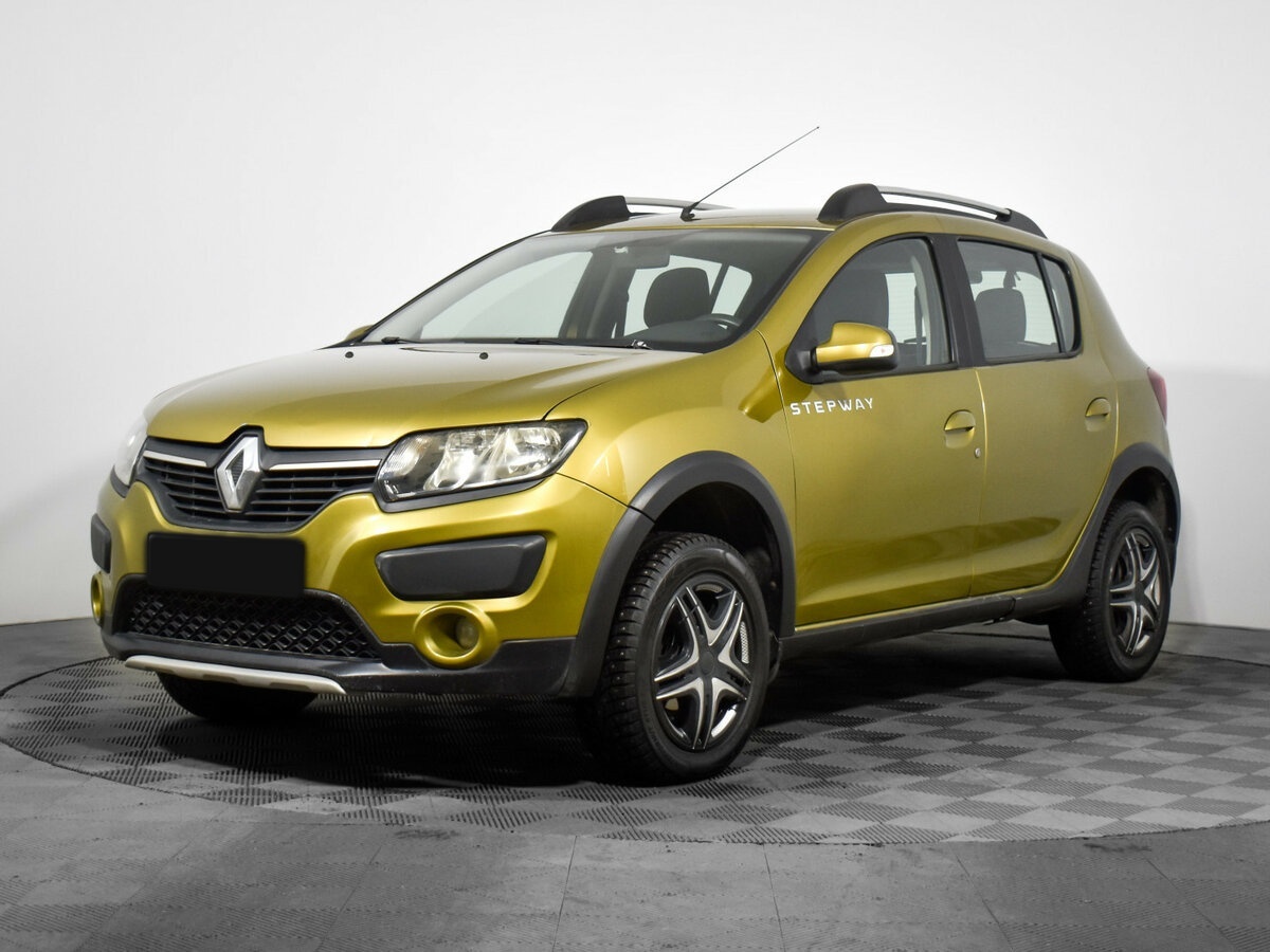 Renault Sandero с пробегом — 2017 год. Посмотреть фото