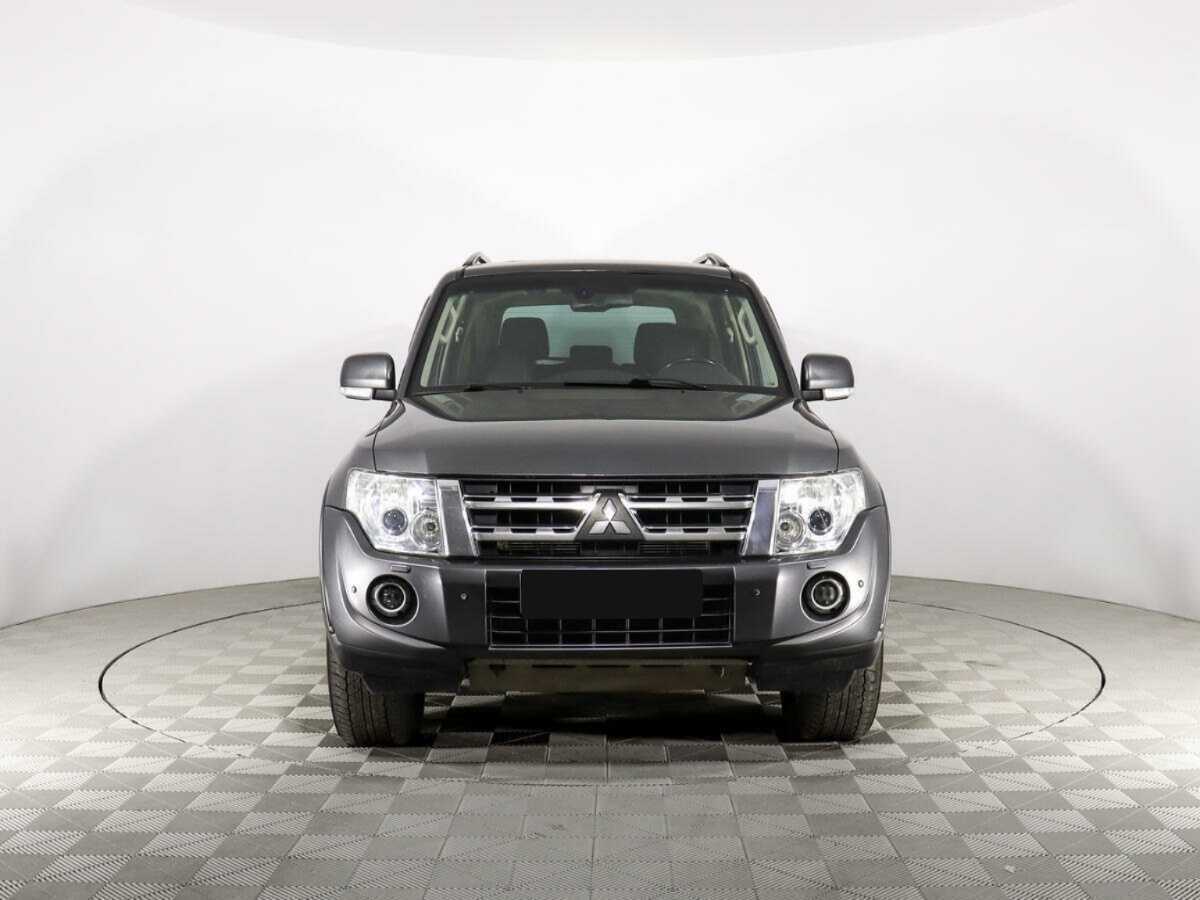 Mitsubishi Pajero с пробегом — 2012 год. Фото: #1