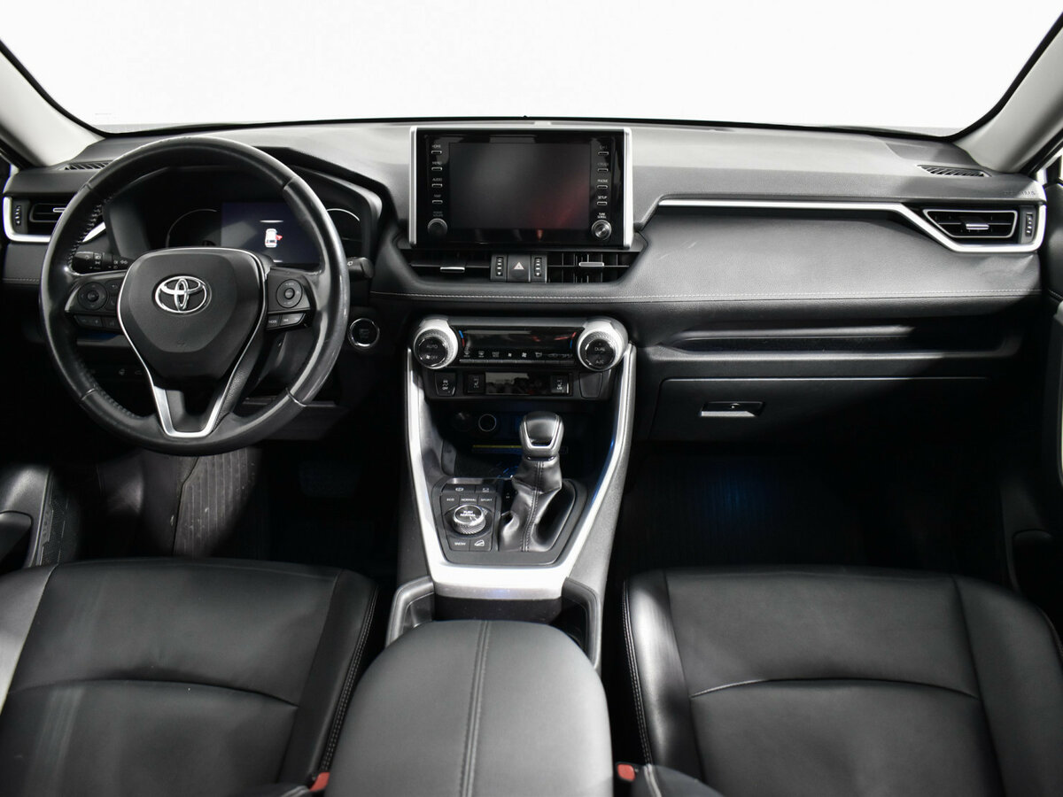 Toyota RAV4 с пробегом — 2019 год. Фото: #13