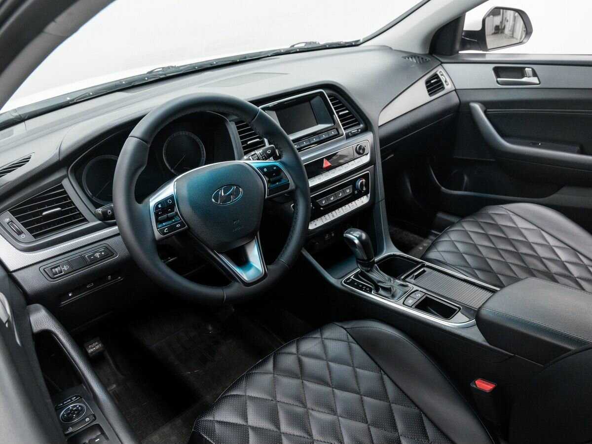 Hyundai Sonata с пробегом — 2019 год. Фото: #12