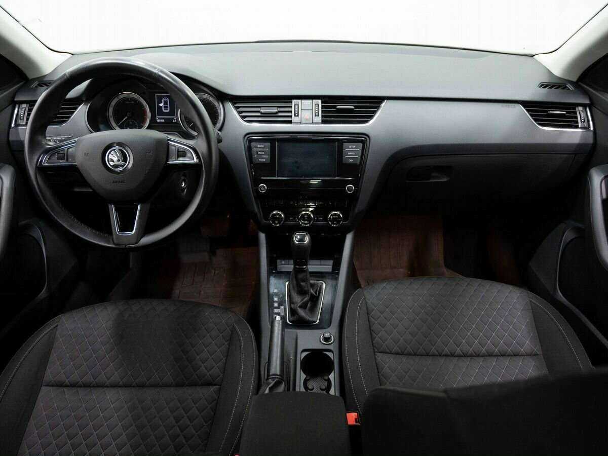 Skoda Octavia с пробегом — 2017 год. Фото: #11