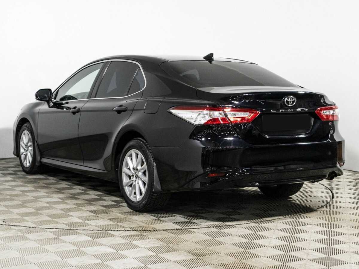 Toyota Camry с пробегом — 2021 год. Фото: #6