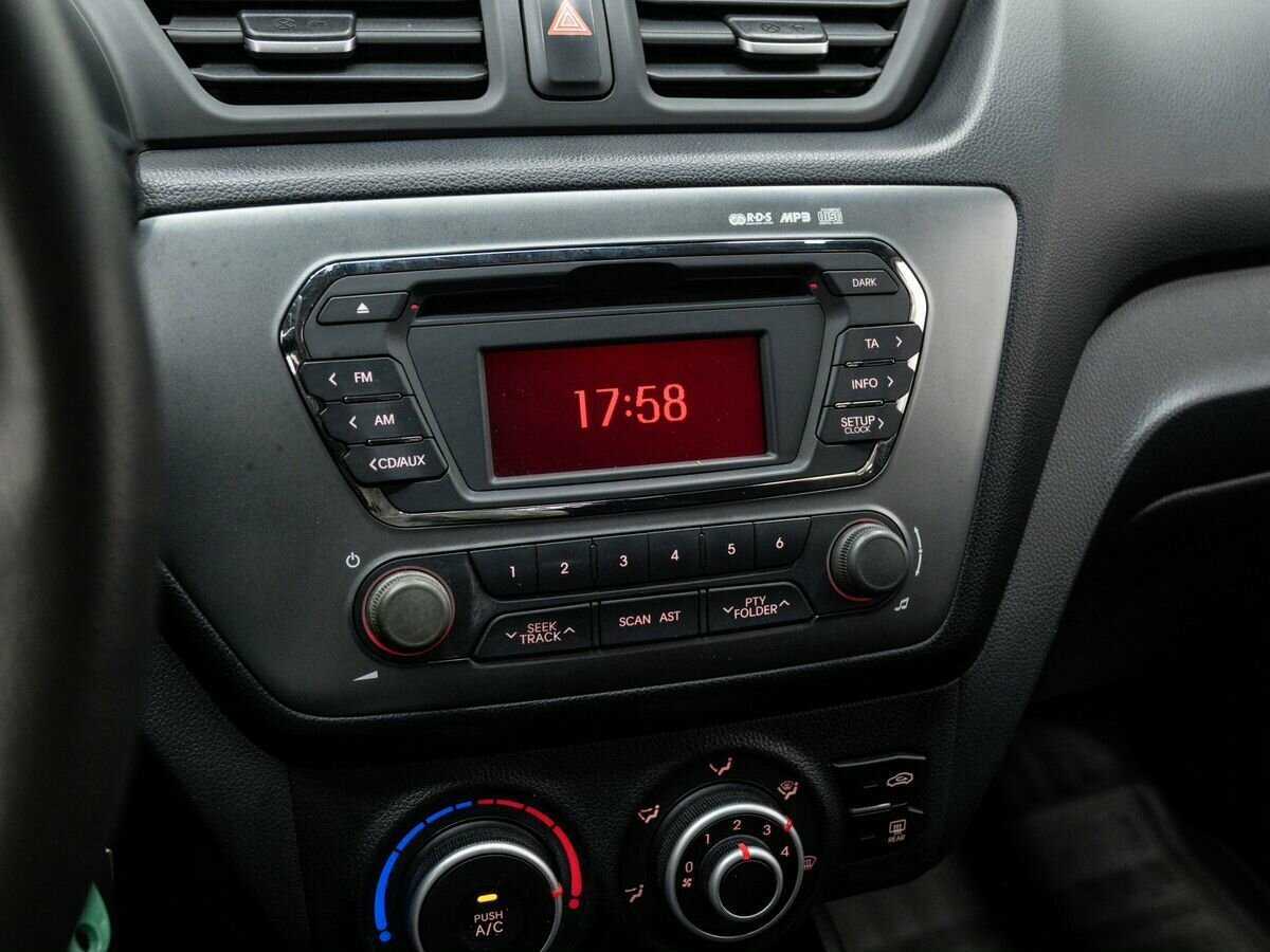 Kia Rio с пробегом — 2012 год. Фото: #17