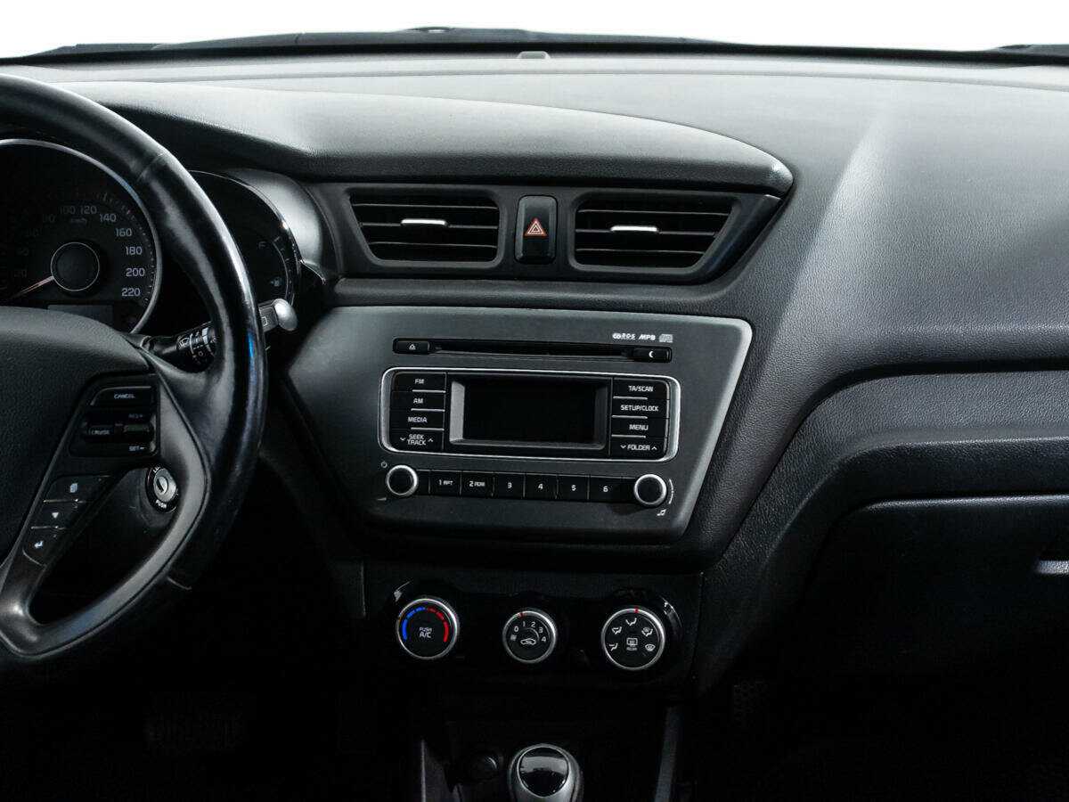 Kia Rio с пробегом — 2016 год. Фото: #13