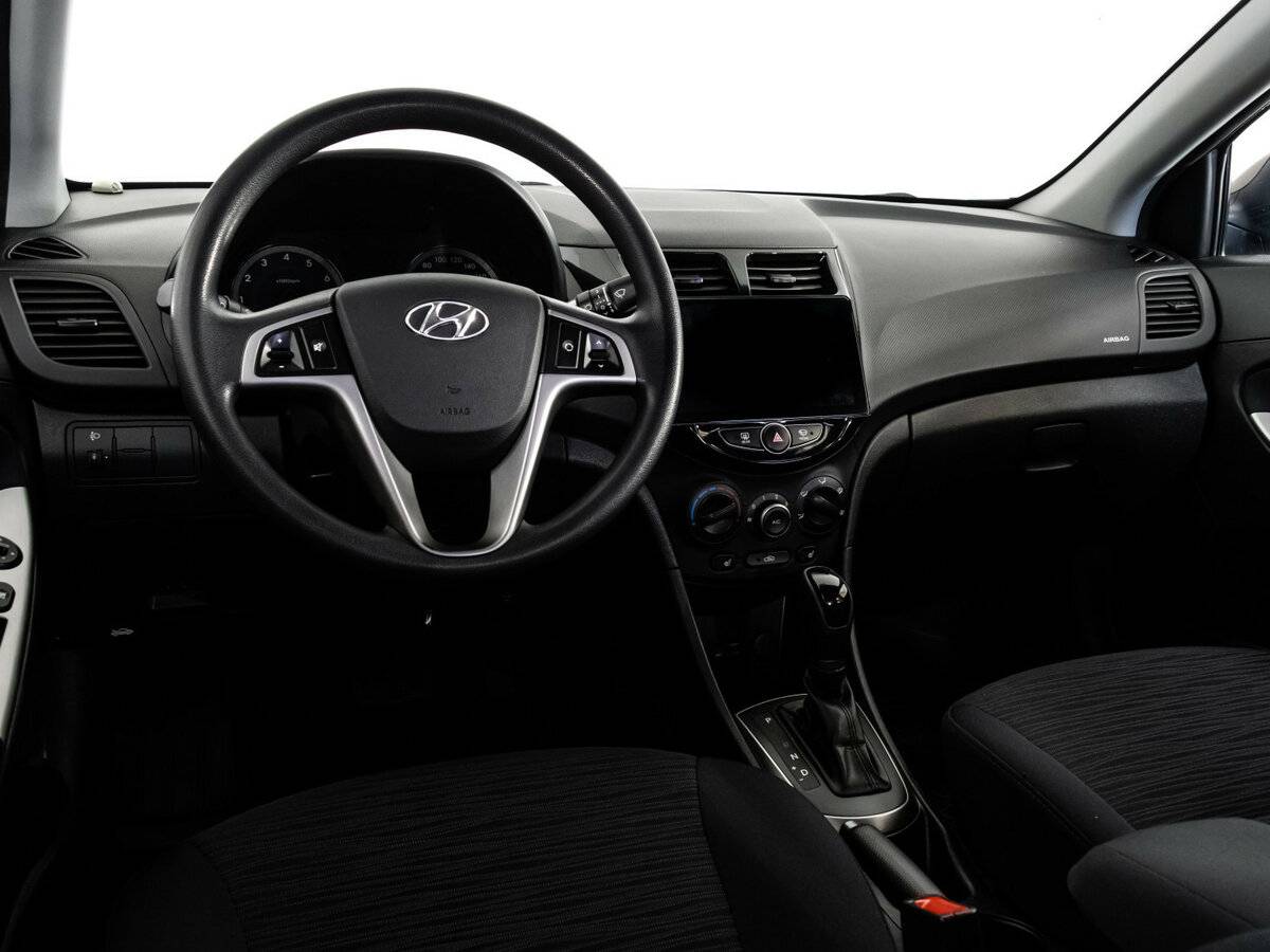 Hyundai Solaris с пробегом — 2016 год. Фото: #8
