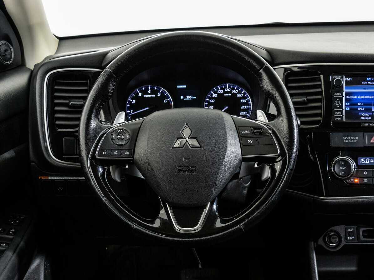 Mitsubishi Outlander с пробегом — 2016 год. Фото: #11