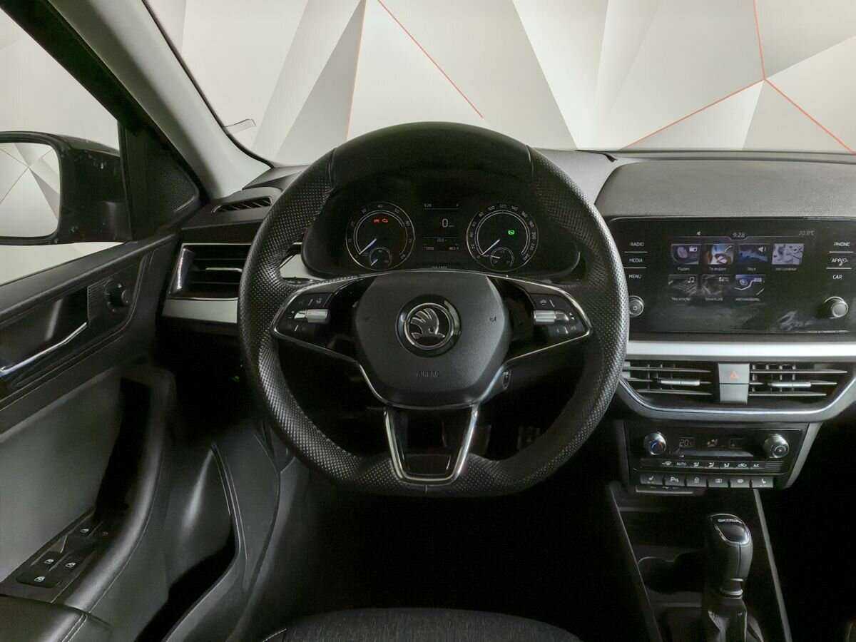 Skoda Rapid с пробегом — 2021 год. Фото: #14