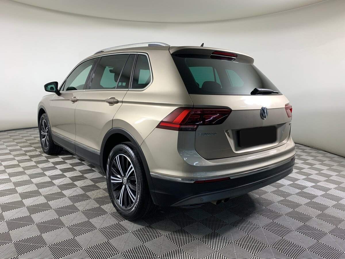 Volkswagen Tiguan с пробегом — 2018 год. Фото: #6