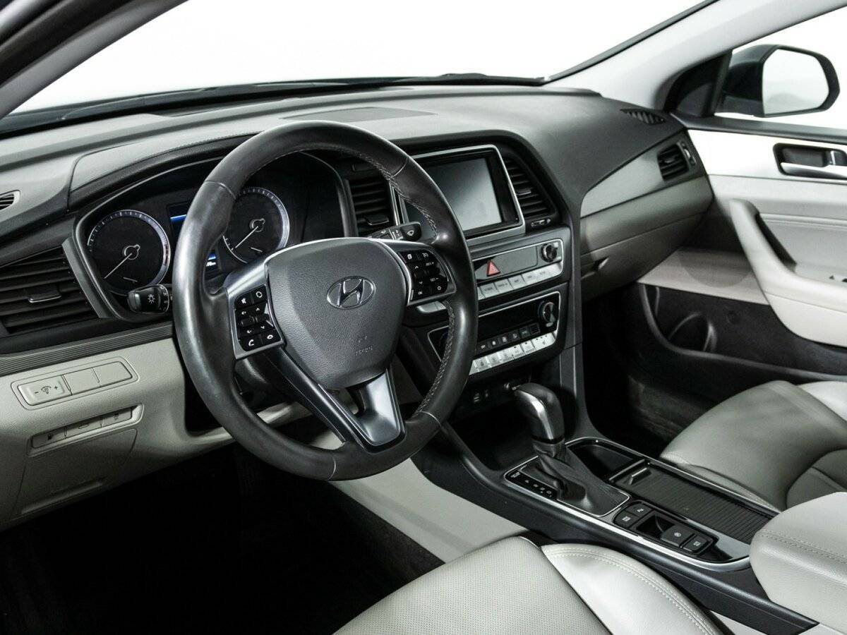 Hyundai Sonata с пробегом — 2018 год. Фото: #10