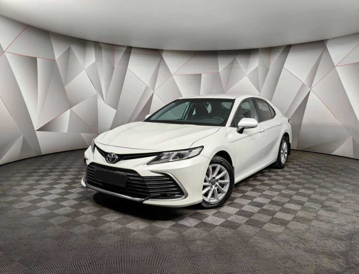Toyota Camry с пробегом — 2021 год. Посмотреть фото