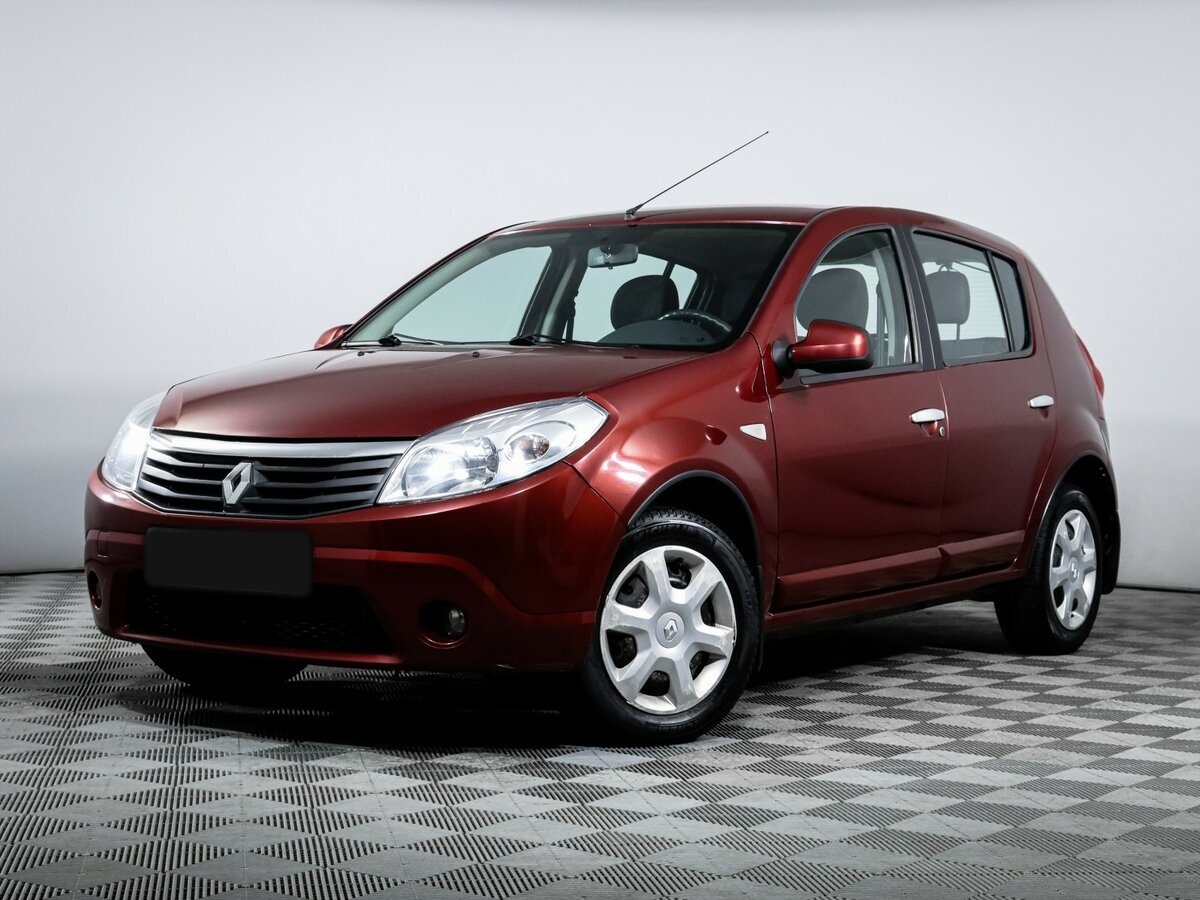 Renault Sandero с пробегом — 2012 год. Фото: #0