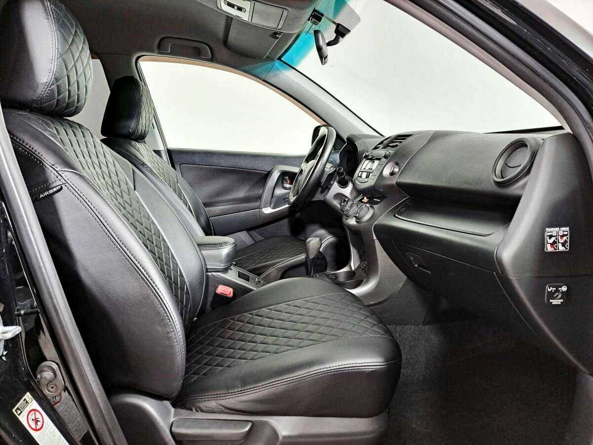 Toyota RAV4 с пробегом — 2012 год. Фото: #10