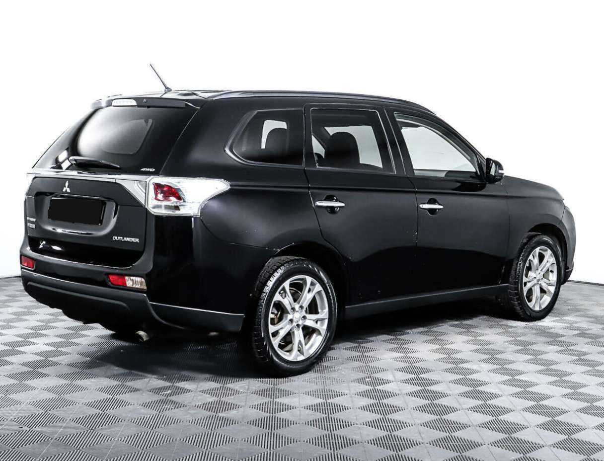 Mitsubishi Outlander с пробегом — 2012 год. Фото: #4