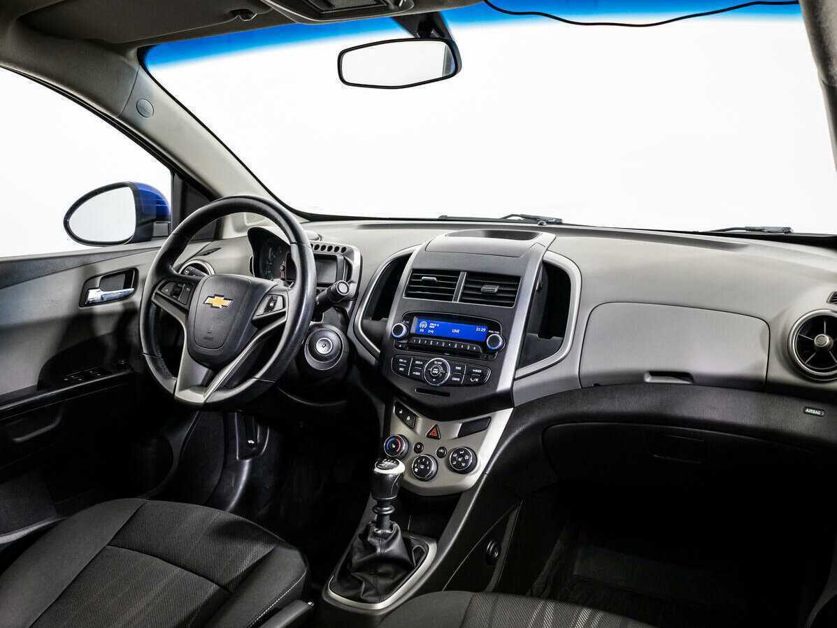 Chevrolet Aveo с пробегом — 2012 год. Фото: #7