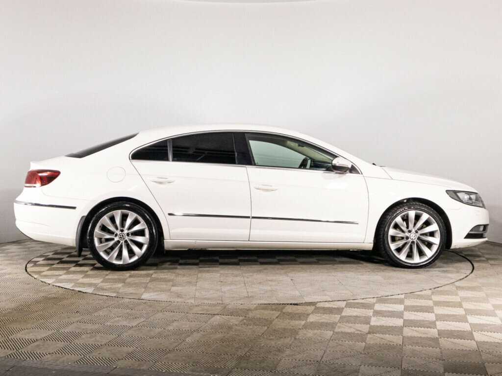 Volkswagen Passat CC с пробегом — 2014 год. Фото: #3