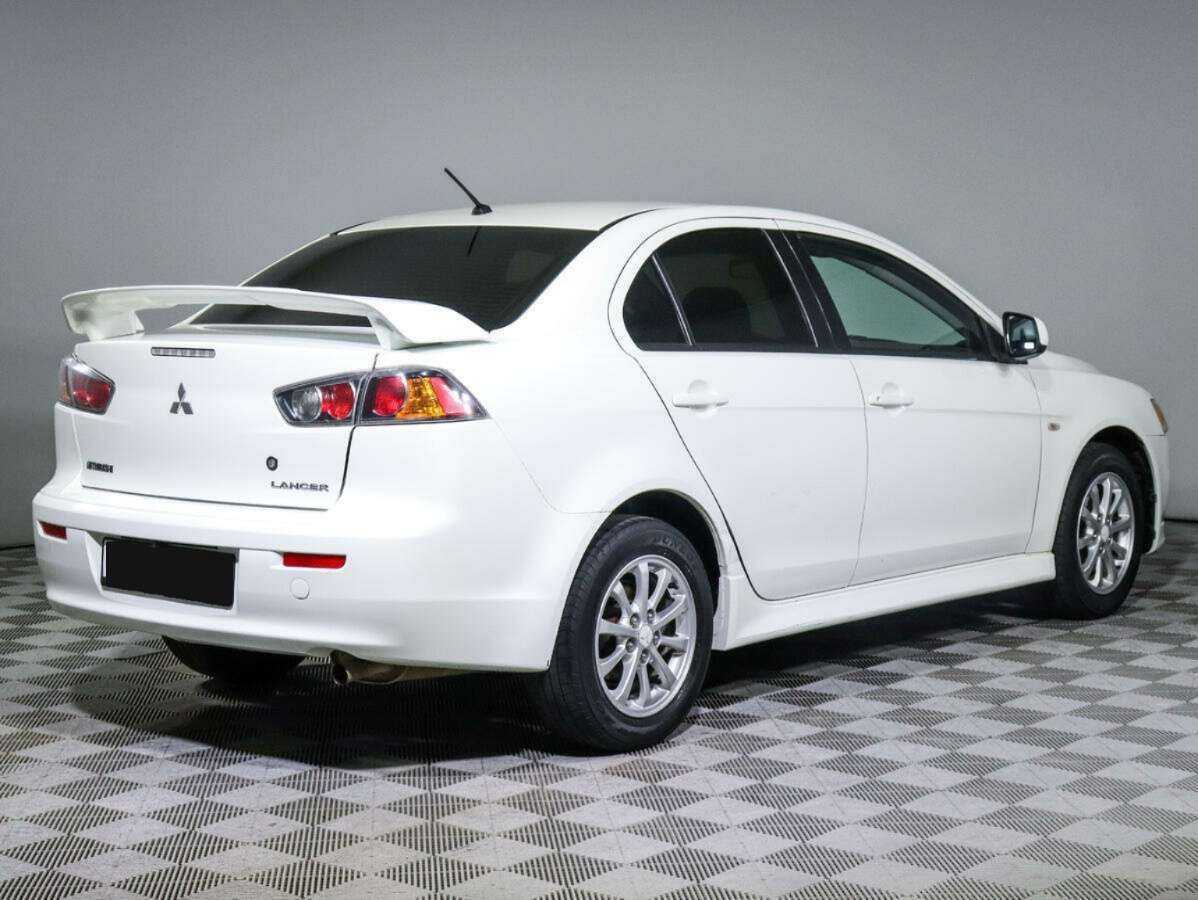 Mitsubishi Lancer с пробегом — 2012 год. Фото: #4