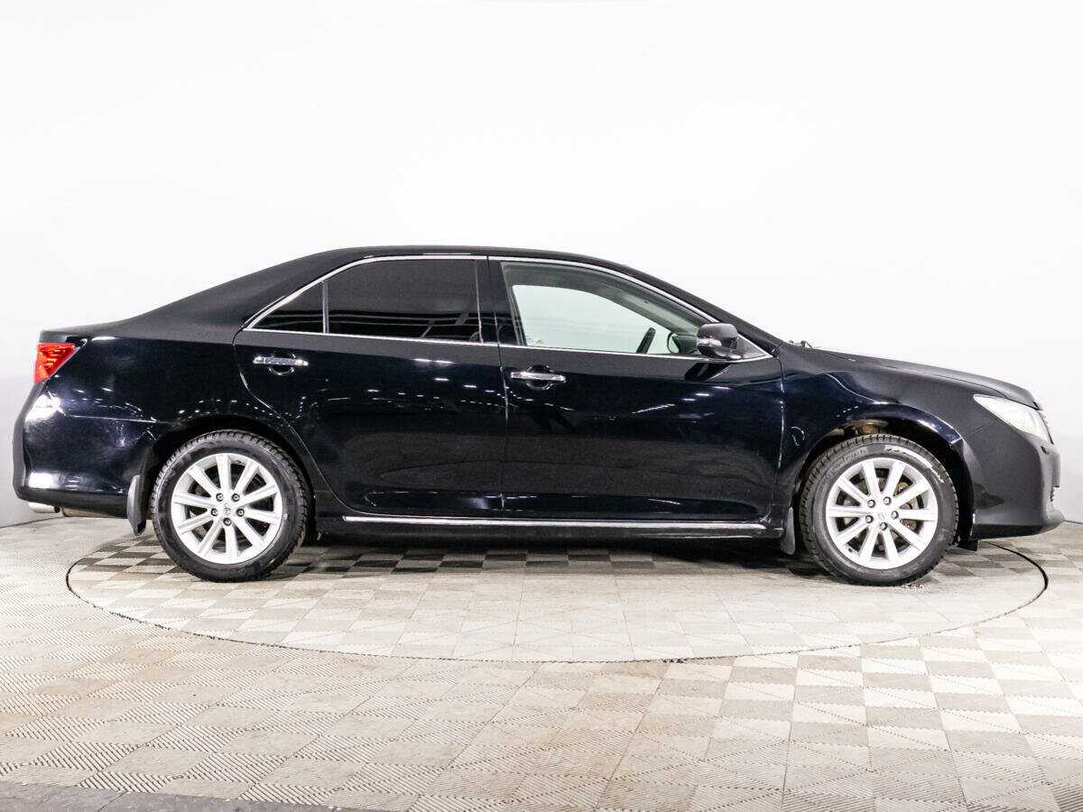 Toyota Camry с пробегом — 2013 год. Фото: #3