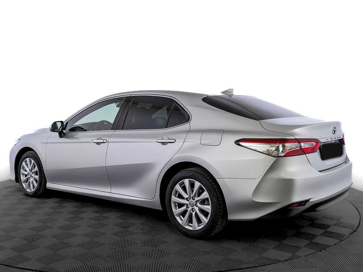 Toyota Camry с пробегом — 2019 год. Фото: #6