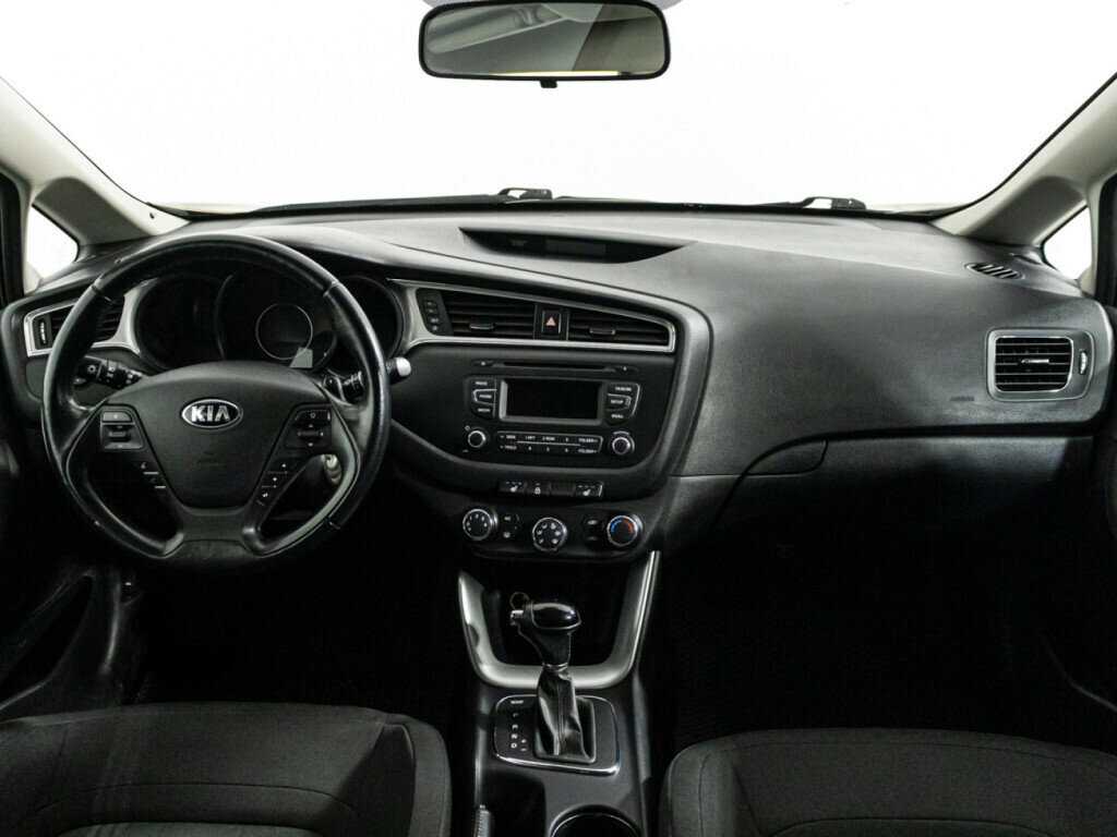 Kia Ceed с пробегом — 2016 год. Фото: #12