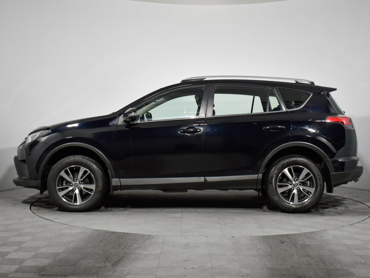 Toyota RAV4 с пробегом — 2018 год. Фото: #6