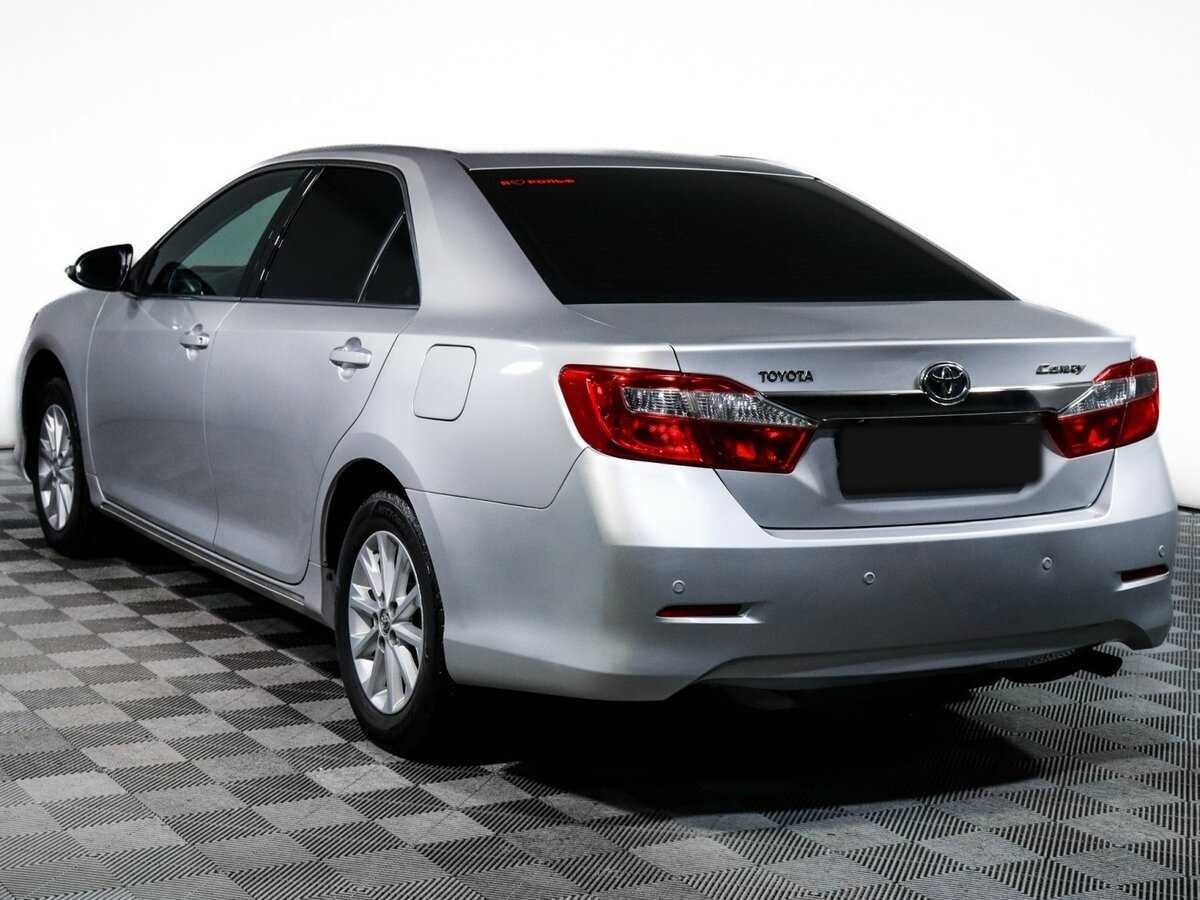 Toyota Camry с пробегом — 2013 год. Фото: #6