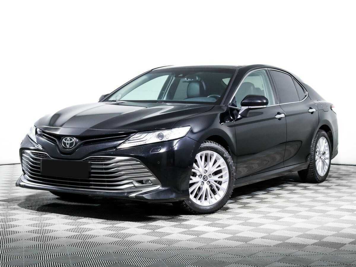 Toyota Camry с пробегом — 2018 год. Посмотреть фото