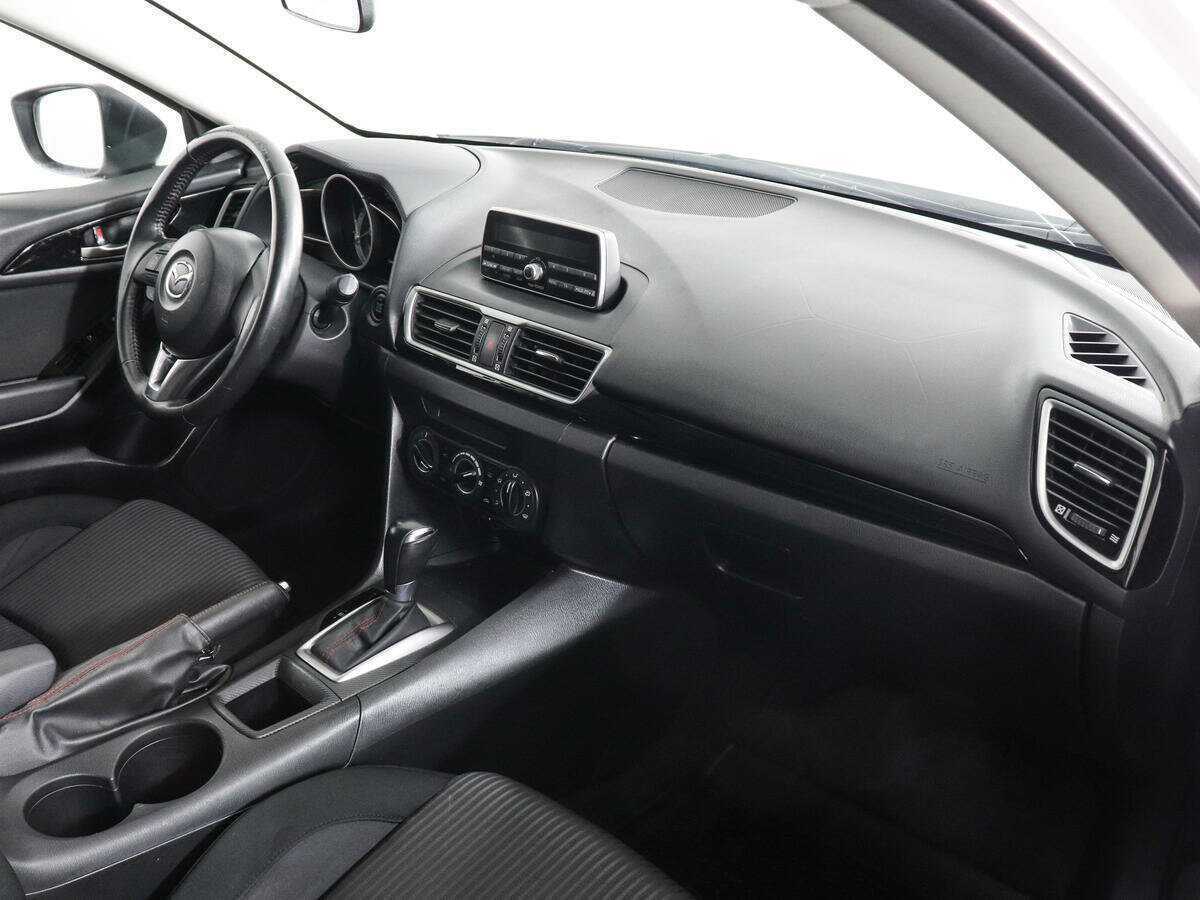 Mazda 3 с пробегом — 2013 год. Фото: #5