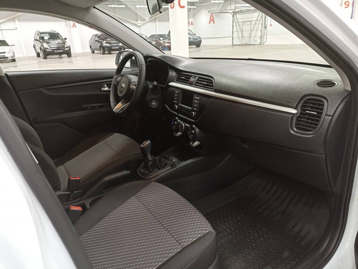 Kia Rio с пробегом — 2019 год. Фото: #10