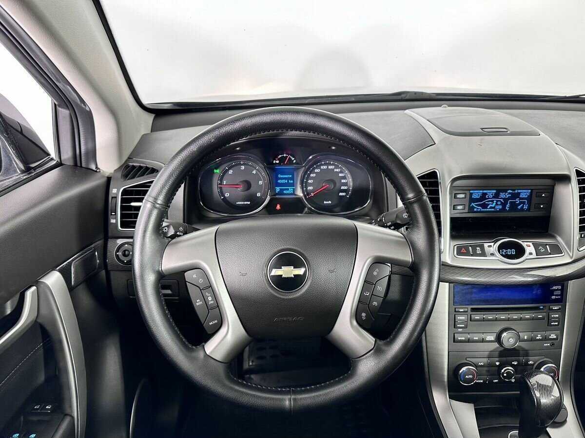 Chevrolet Captiva с пробегом — 2014 год. Фото: #9