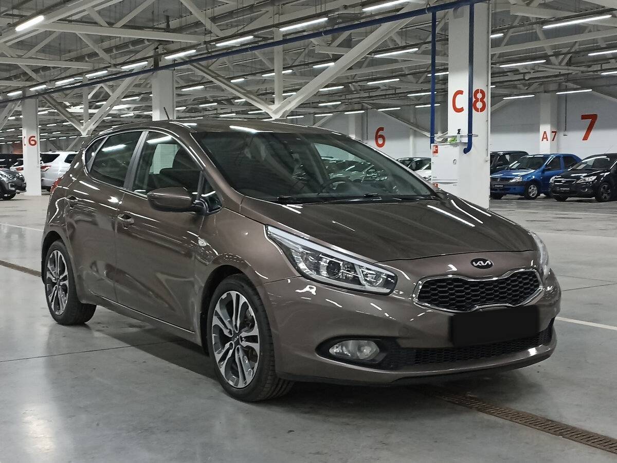 Kia Ceed с пробегом — 2013 год. Фото: #2