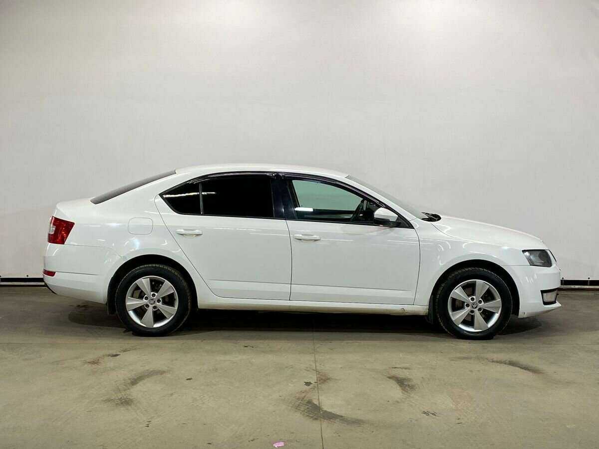 Skoda Octavia с пробегом — 2013 год. Фото: #3