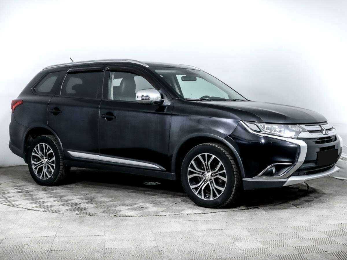 Mitsubishi Outlander с пробегом — 2015 год. Фото: #2