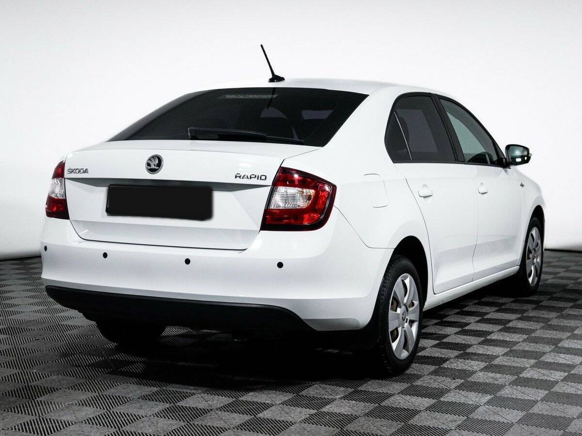 Skoda Rapid с пробегом — 2019 год. Фото: #4