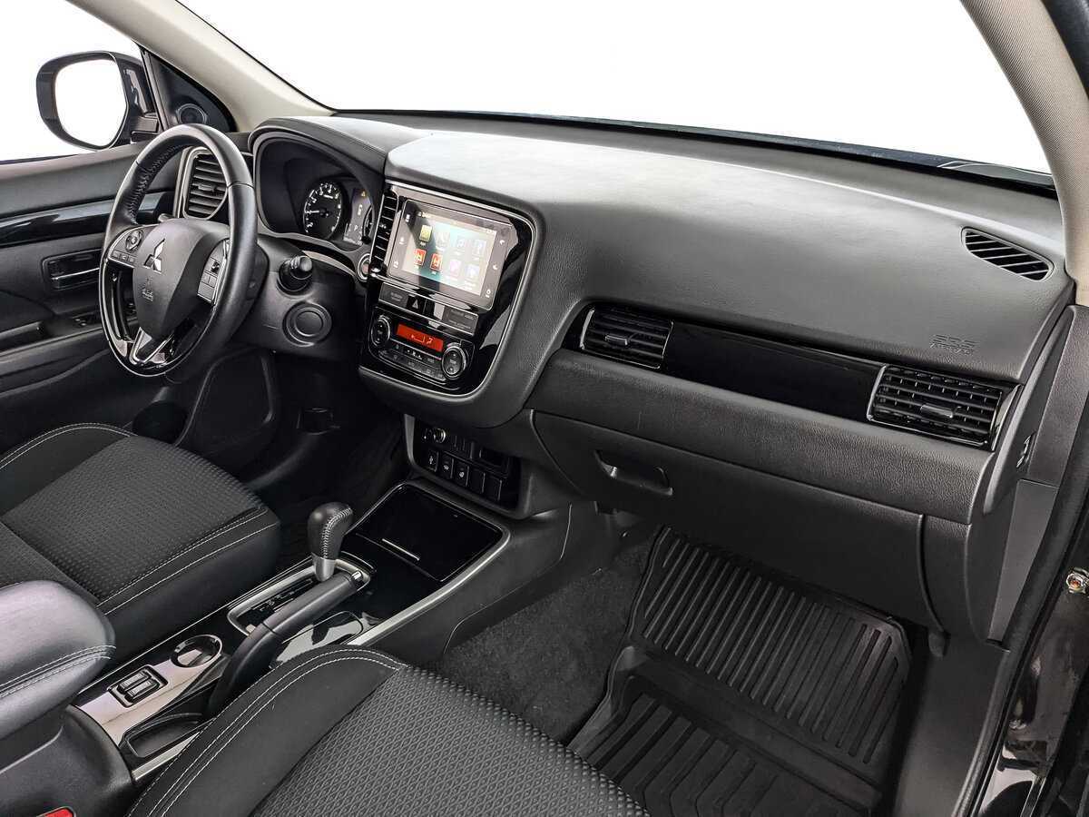 Mitsubishi Outlander с пробегом — 2019 год. Фото: #8