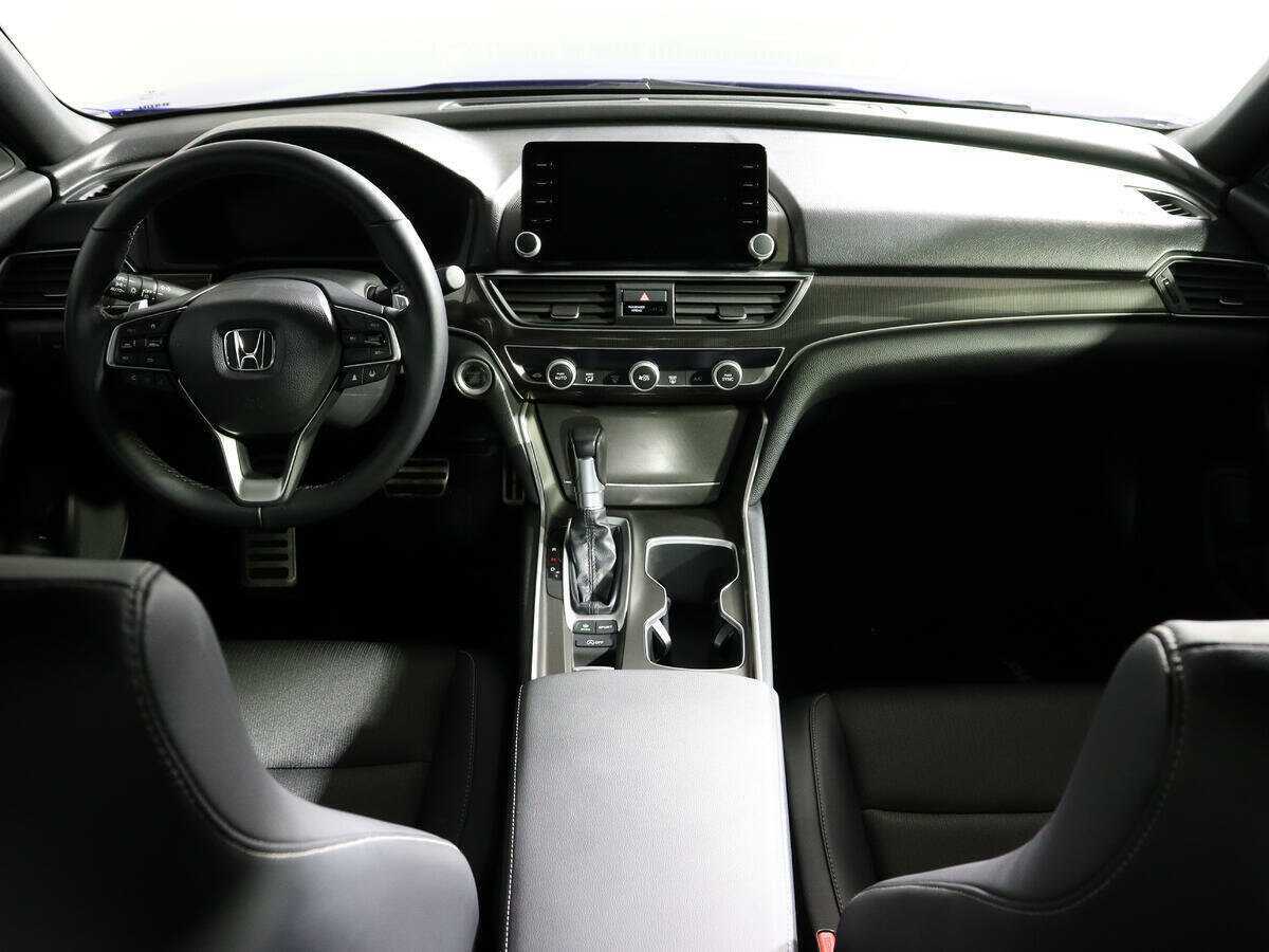 Honda Accord с пробегом — 2022 год. Фото: #8