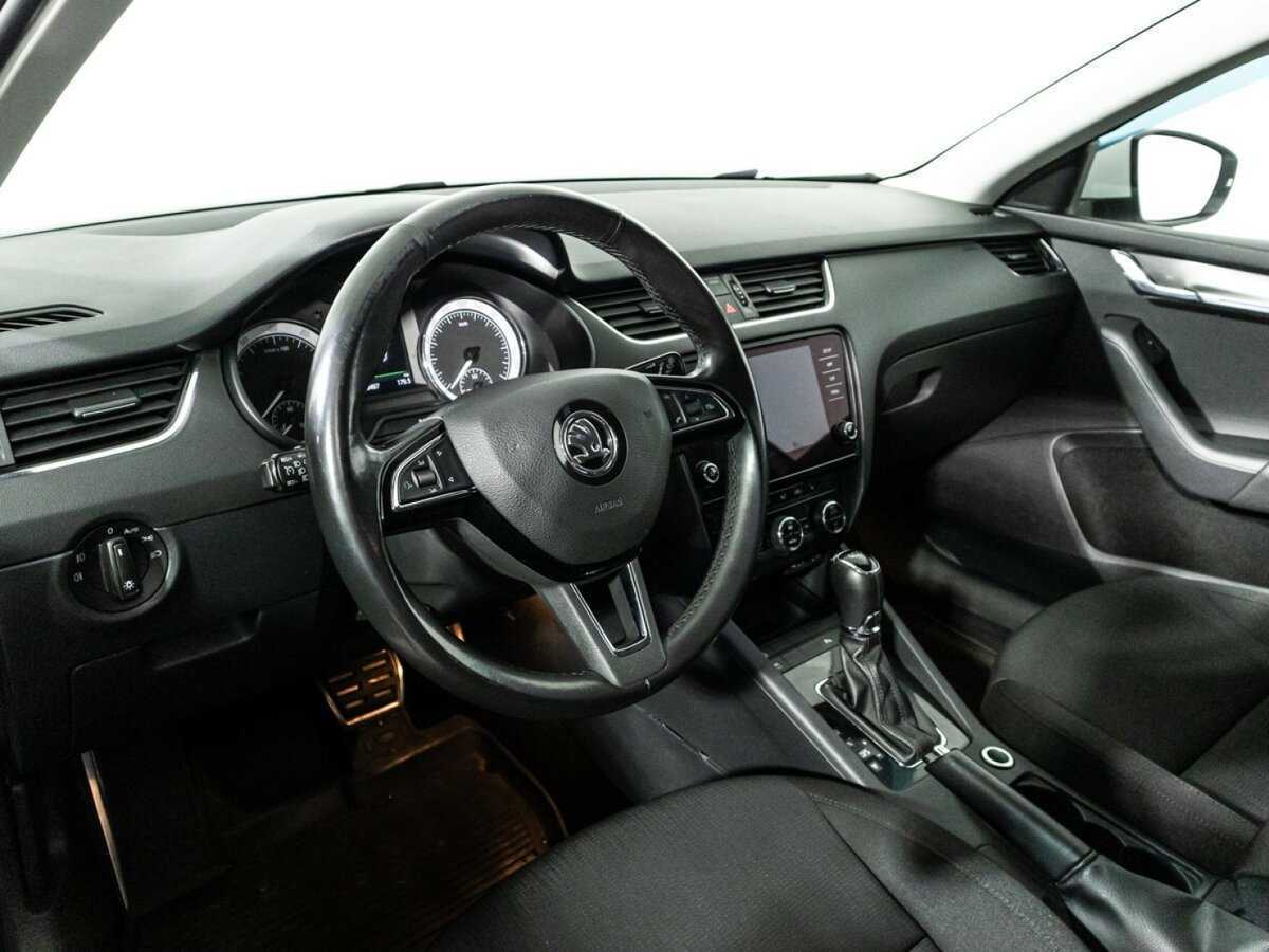 Skoda Octavia с пробегом — 2017 год. Фото: #10