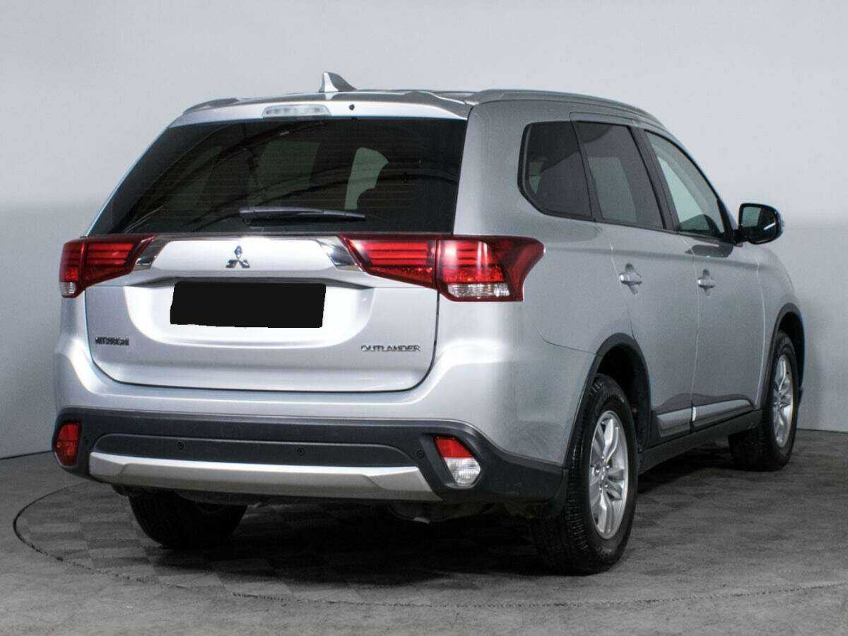 Mitsubishi Outlander с пробегом — 2017 год. Фото: #3