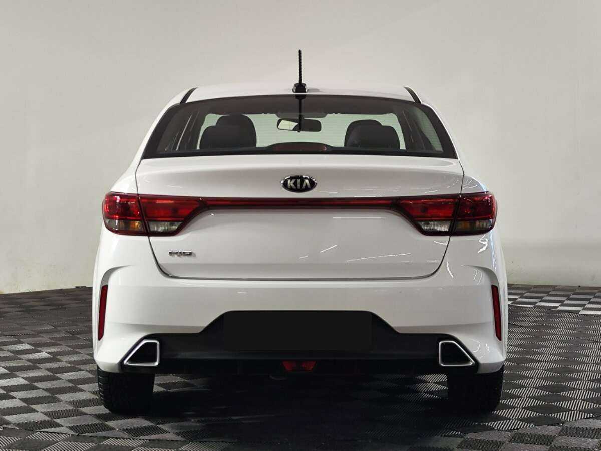 Kia Rio с пробегом — 2021 год. Фото: #3