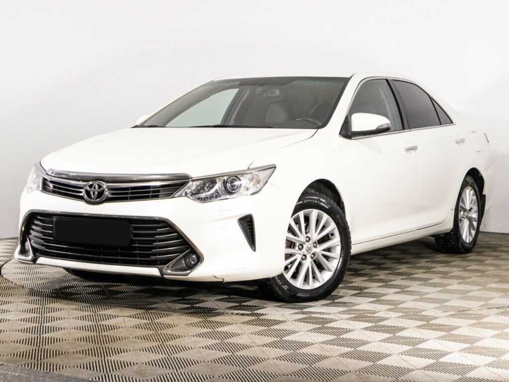 Toyota Camry с пробегом — 2015 год. Фото: #0
