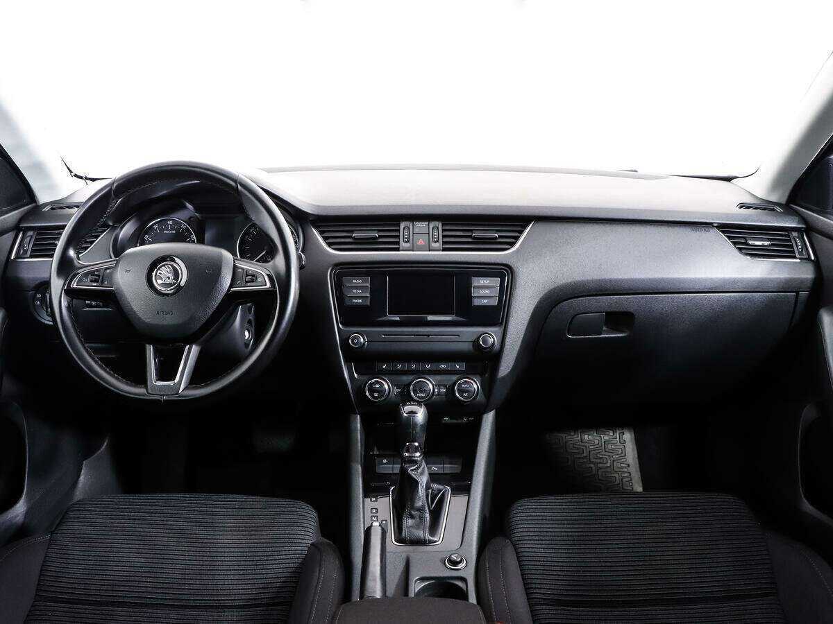 Skoda Octavia с пробегом — 2015 год. Фото: #7