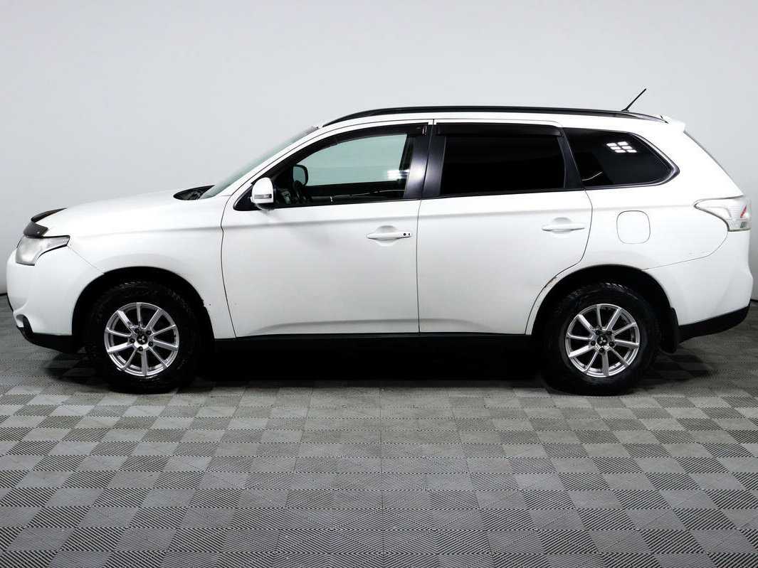Mitsubishi Outlander с пробегом — 2013 год. Фото: #7