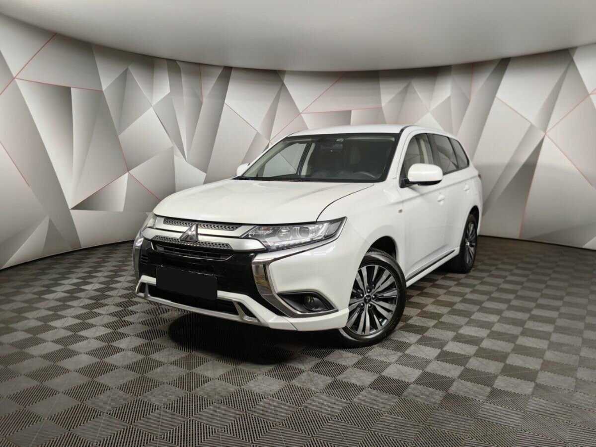 Mitsubishi Outlander с пробегом — 2022 год. Посмотреть фото