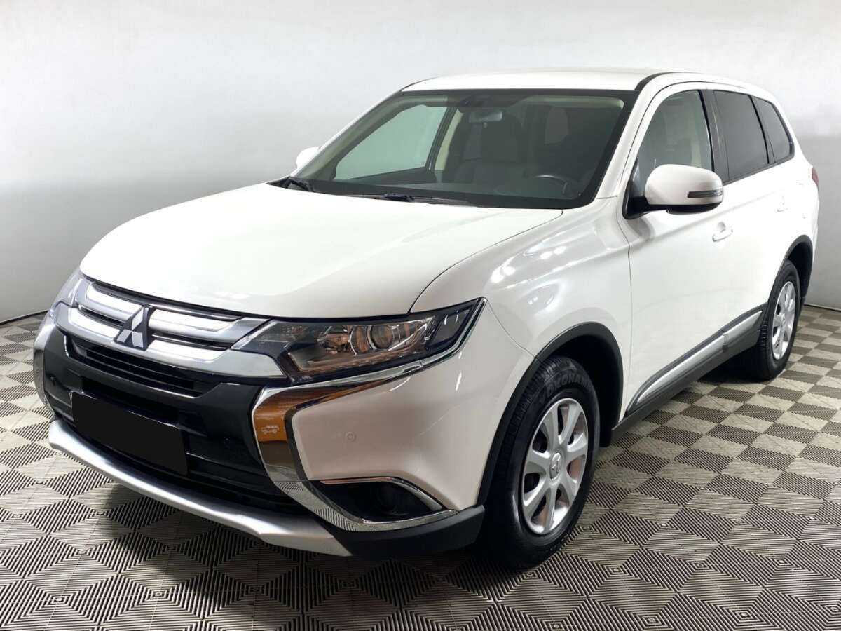 Mitsubishi Outlander с пробегом — 2017 год. Посмотреть фото