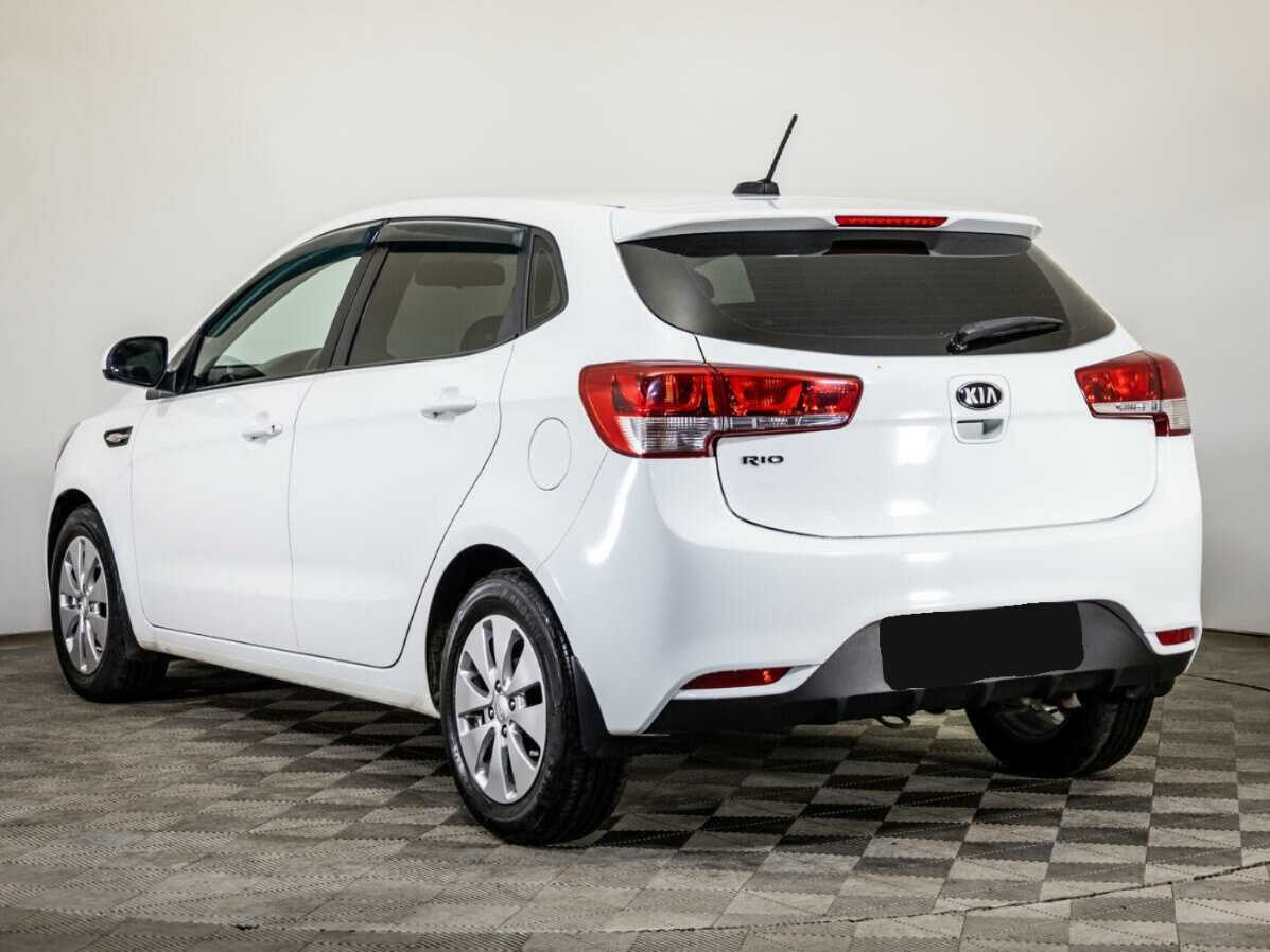 Kia Rio с пробегом — 2017 год. Фото: #6
