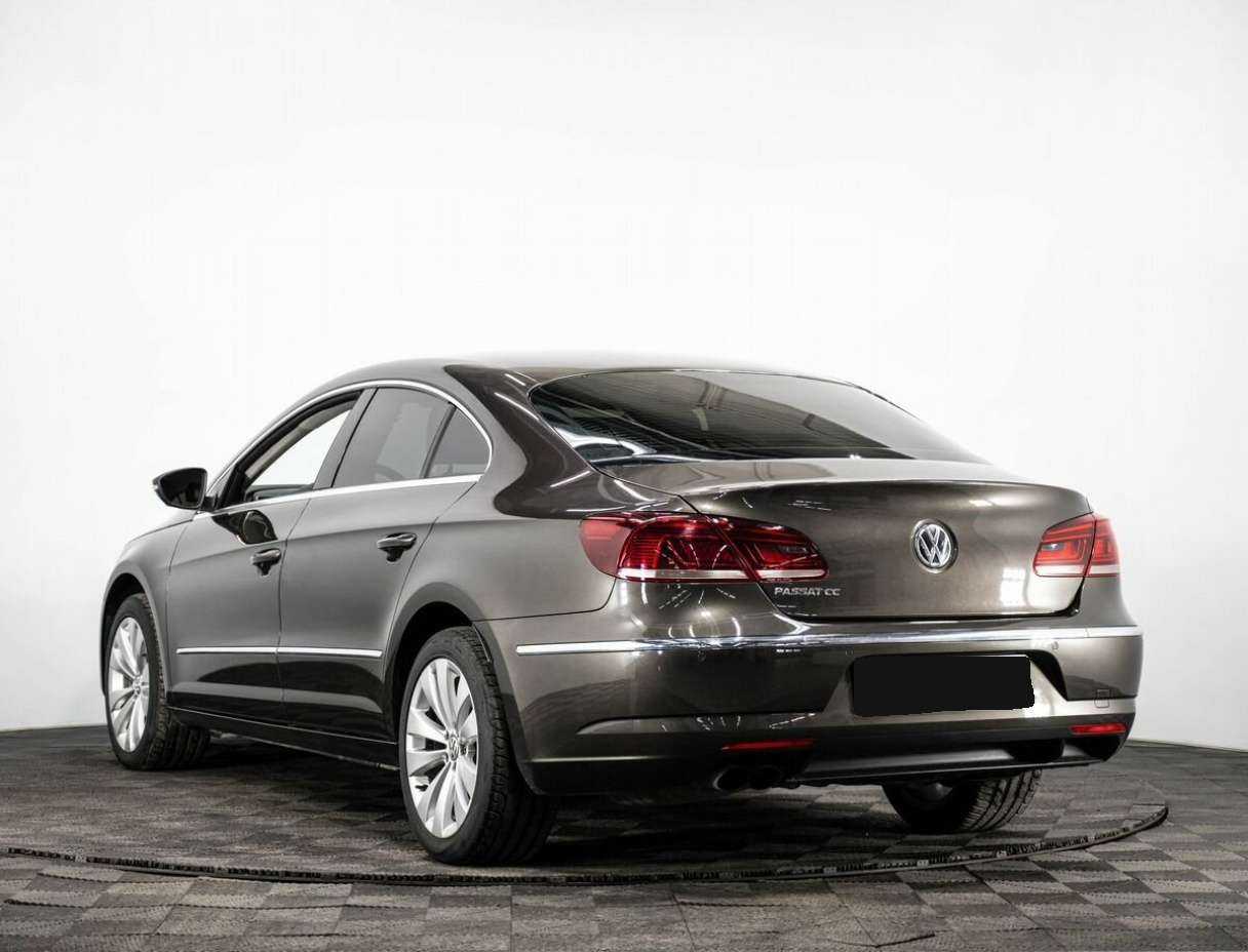 Volkswagen Passat CC с пробегом — 2012 год. Фото: #3